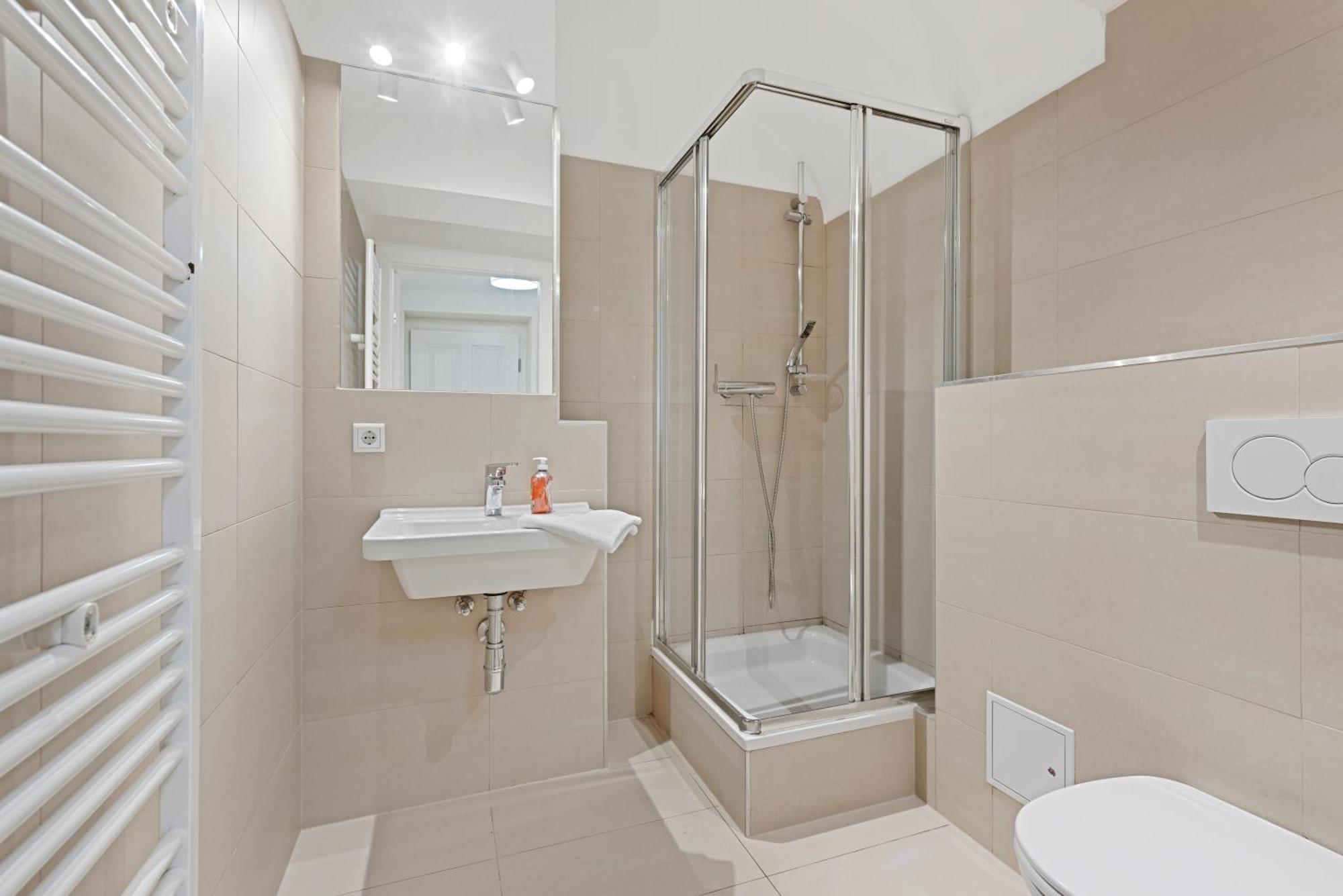 Kh Mariahilf Aparthotel Виена Екстериор снимка